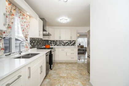 Powder Room Photo of 8255 18th Avenue, Burnaby, BC