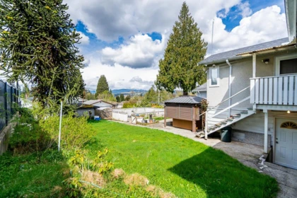 Swimming Pool Photo of 8255 18th Avenue, Burnaby, BC