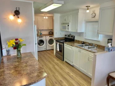 Kitchen Photo of 6 31313 Livingstone Avenue, Abbotsford, BC