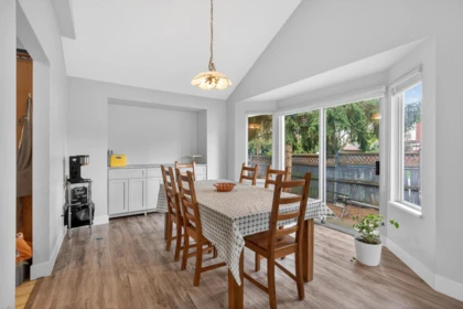Breakfast Nook Photo of 14610 87 Avenue, Surrey, BC