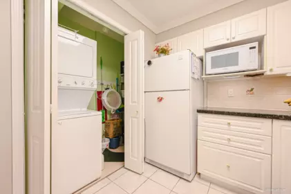 Mudroom Photo of 201 2105 W 42nd Avenue, Vancouver, BC