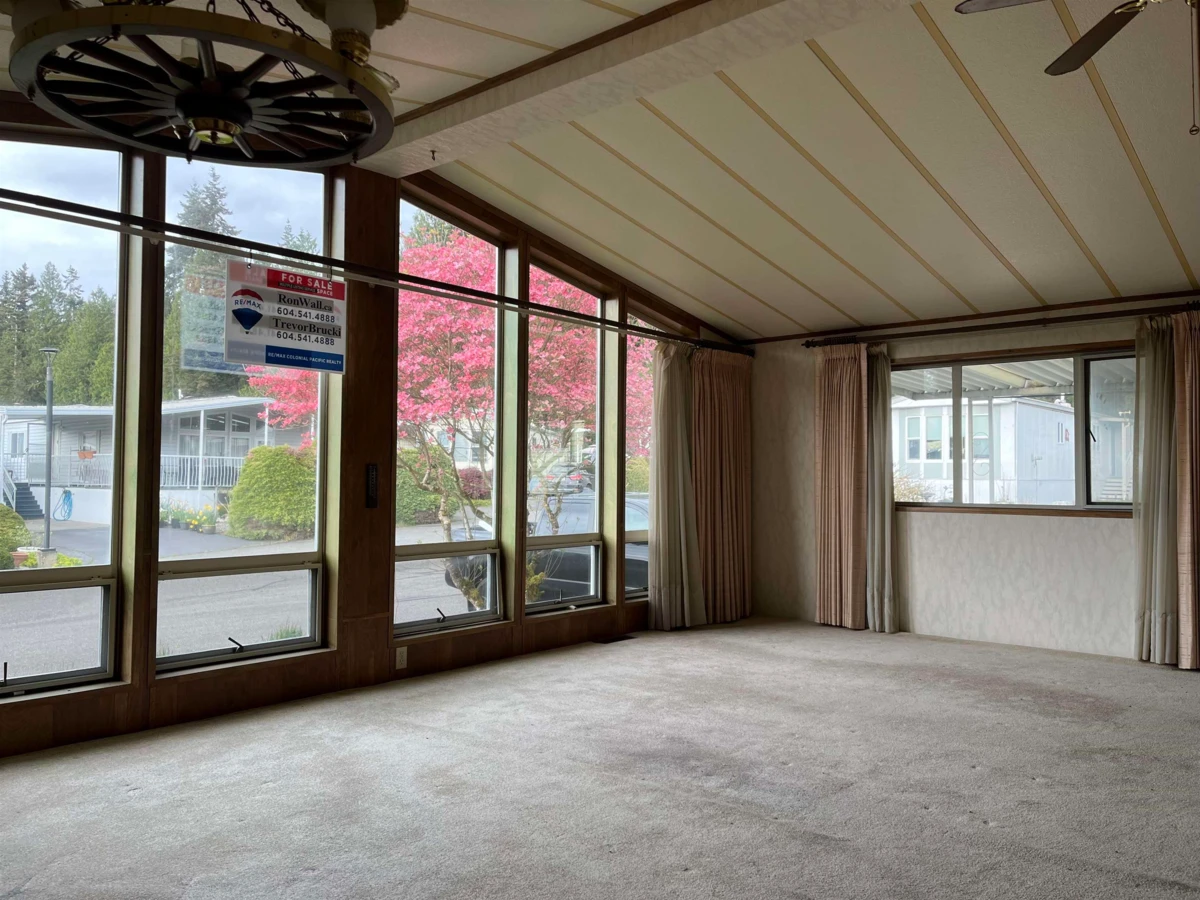 Dining Area Photo of 53 2315 198 Street, Langley, BC
