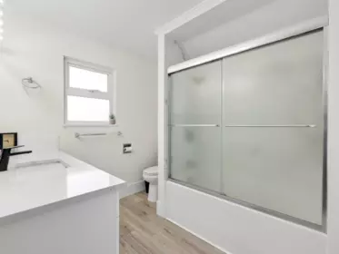 Guest Bathroom Photo of 5153 Cliff Drive, Tsawwassen, BC