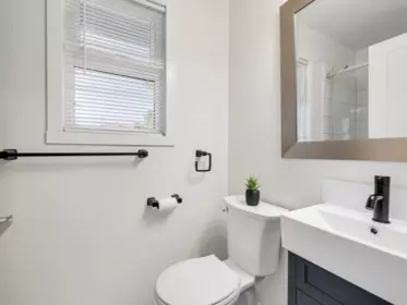 Walk-In Closet Photo of 5153 Cliff Drive, Tsawwassen, BC