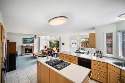 Breakfast Nook Photo of 14076 86a Avenue, Surrey, BC