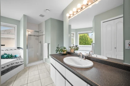 Entry Foyer Photo of 14076 86a Avenue, Surrey, BC