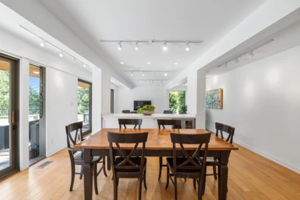 Kitchen Island Photo of 4697 Woodview Place, West Vancouver, BC