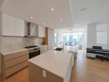 3006 4670 Assembly Way, Burnaby, BC, Burnaby — Apartment/Condo for sale