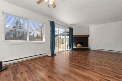 Kitchen Island Photo of 49 46689 First Avenue, Chilliwack, BC