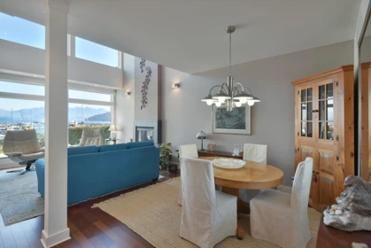 Breakfast Nook Photo of 664 Bay Road, Gibsons, BC