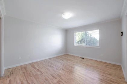 Hallway Photo of 5937 Cambridge Street, Chilliwack, BC