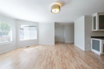 Primary Bedroom Photo of 5937 Cambridge Street, Chilliwack, BC