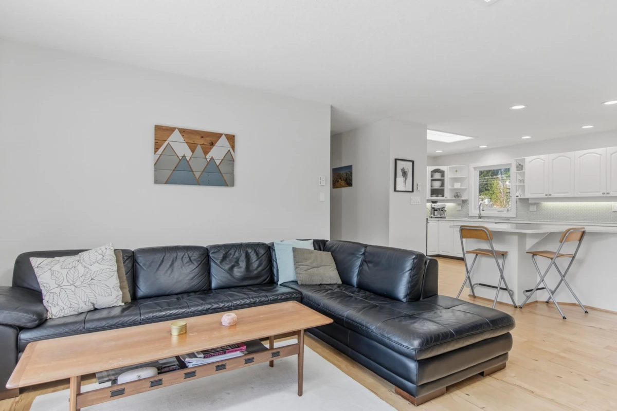 Family Room Photo of 41557 Rod Road, Brackendale, BC