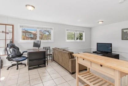 Garage Interior Photo of 41557 Rod Road, Brackendale, BC