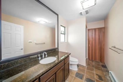 Mudroom Photo of 435 Inglewood Avenue, West Vancouver, BC