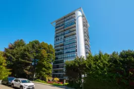 204 650 16th Street, West Vancouver, BC