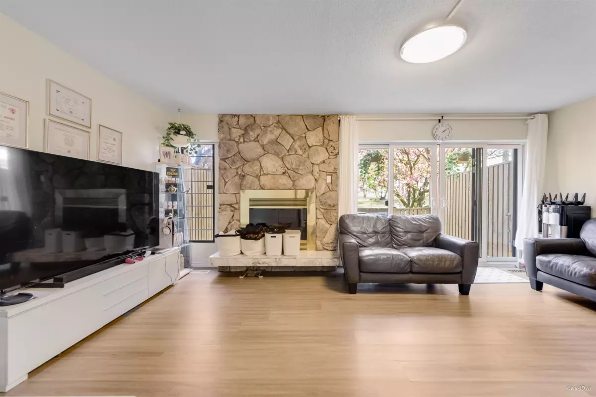 Family Room Photo of 72 13756 Central Avenue, Surrey, BC