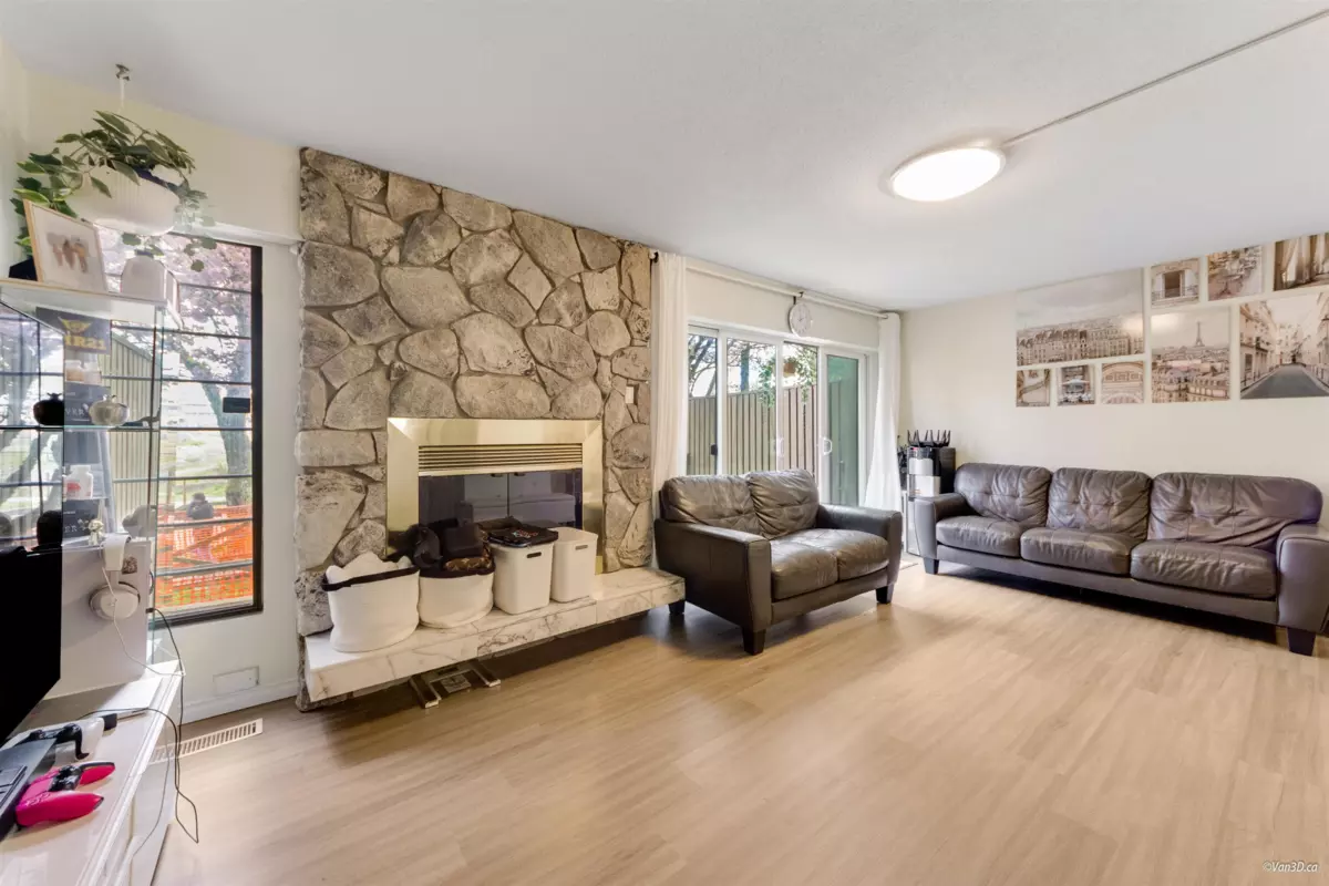 Living Room Photo of 72 13756 Central Avenue, Surrey, BC