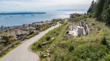 Outdoor Deck Photo of 2345 Kadlec Court, West Vancouver, BC