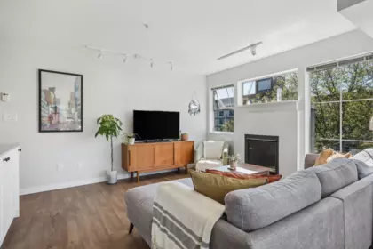 Breakfast Nook Photo of 302 1510 Grant Street, Vancouver, BC