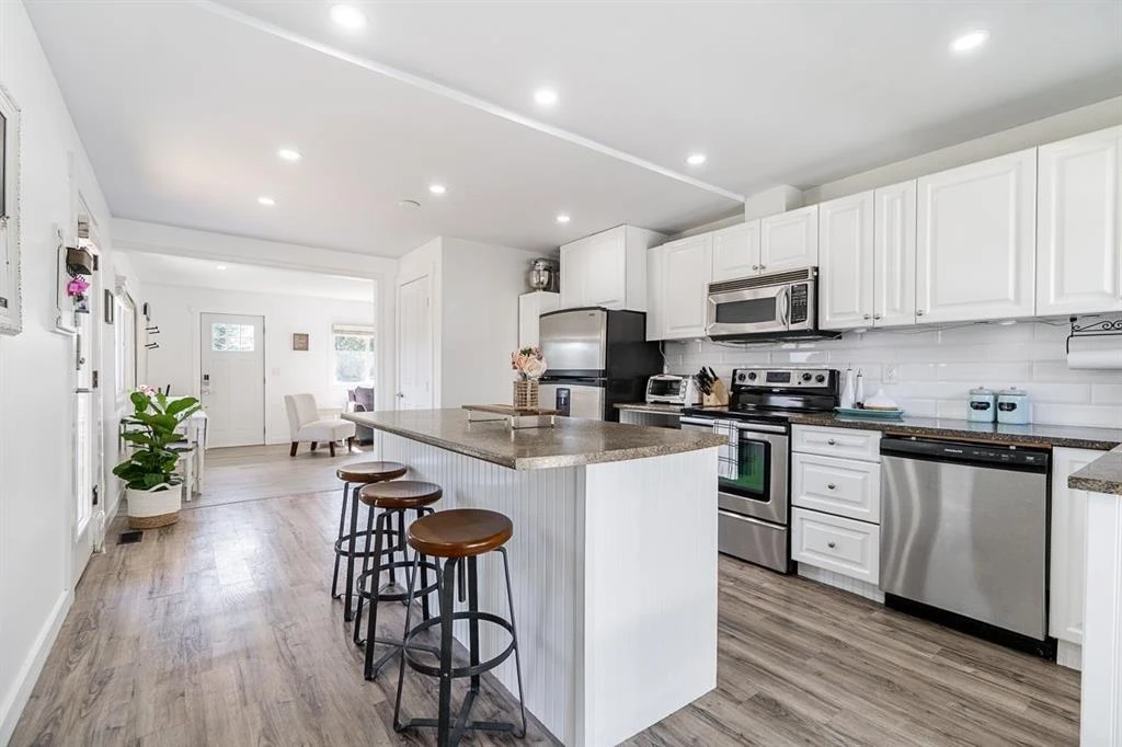 Dining Area Photo of 23035 117 Avenue, Maple Ridge, BC