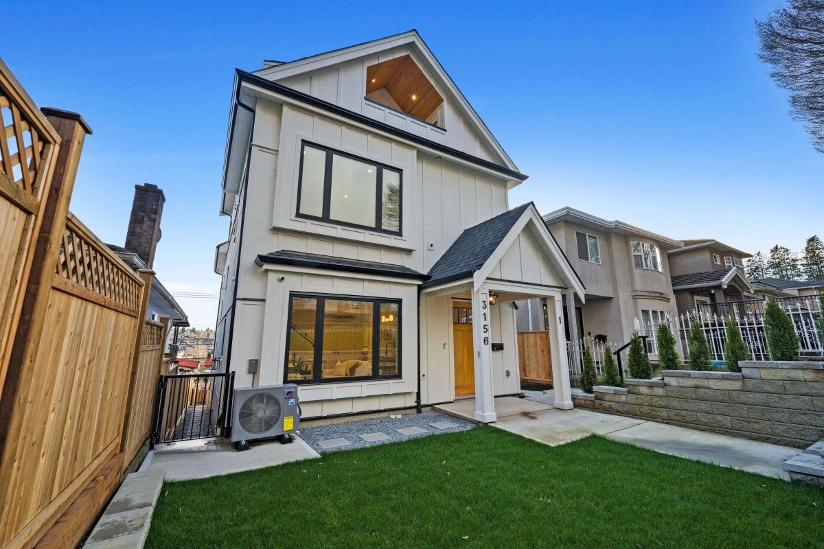 Exterior Rear Photo of 3156-1 E 8th Avenue, Vancouver, BC