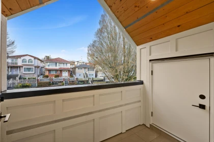Mudroom Photo of 3156-1 E 8th Avenue, Vancouver, BC