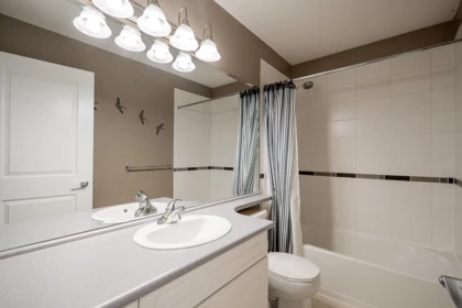 Hallway Photo of 25 6555 192a Street, Surrey, BC