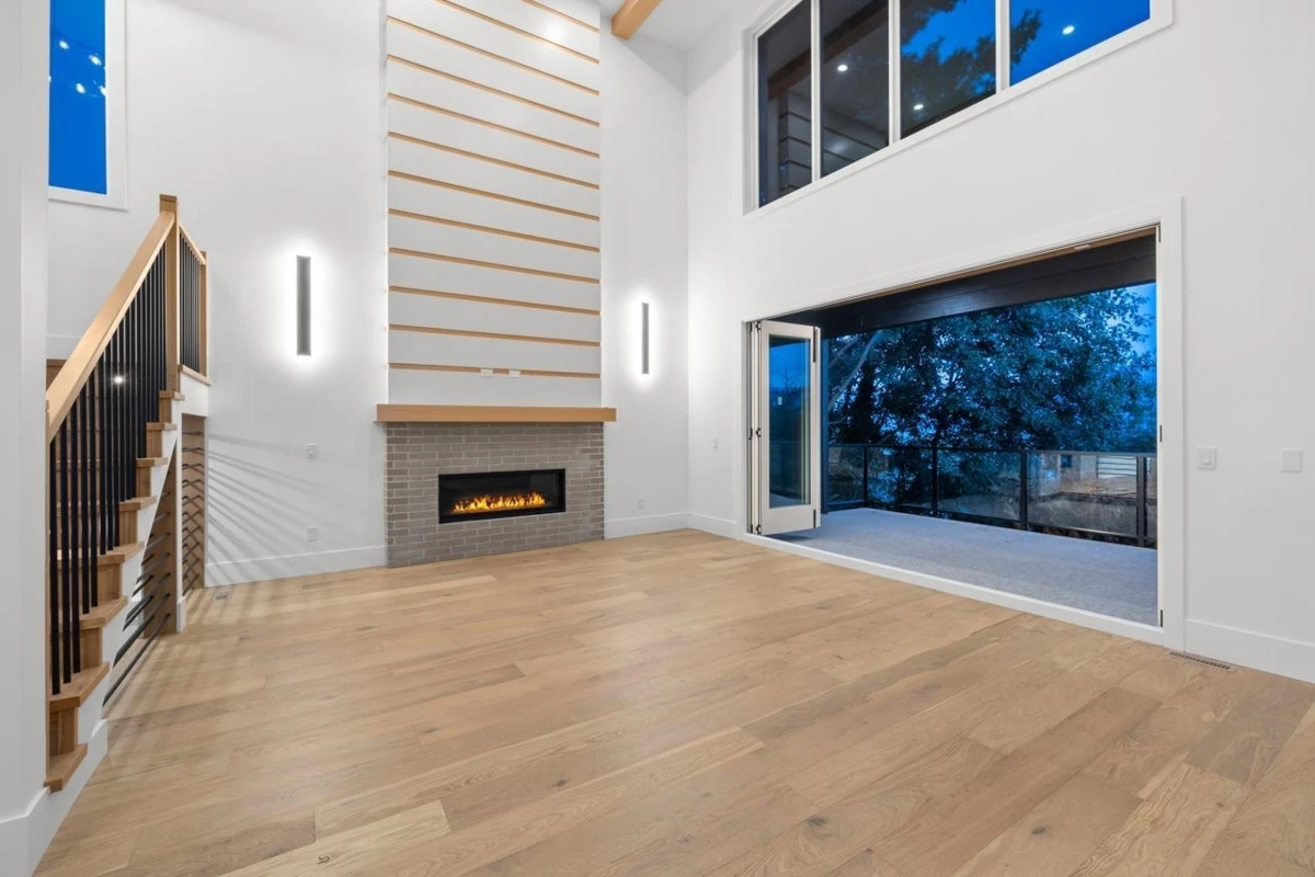 Living Room Photo of 36074 Southridge Place, Abbotsford, BC