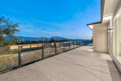 Hallway Photo of 36074 Southridge Place, Abbotsford, BC