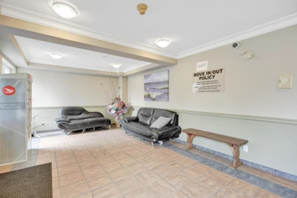 Hallway Photo of 304 12083 92a Avenue, Surrey, BC