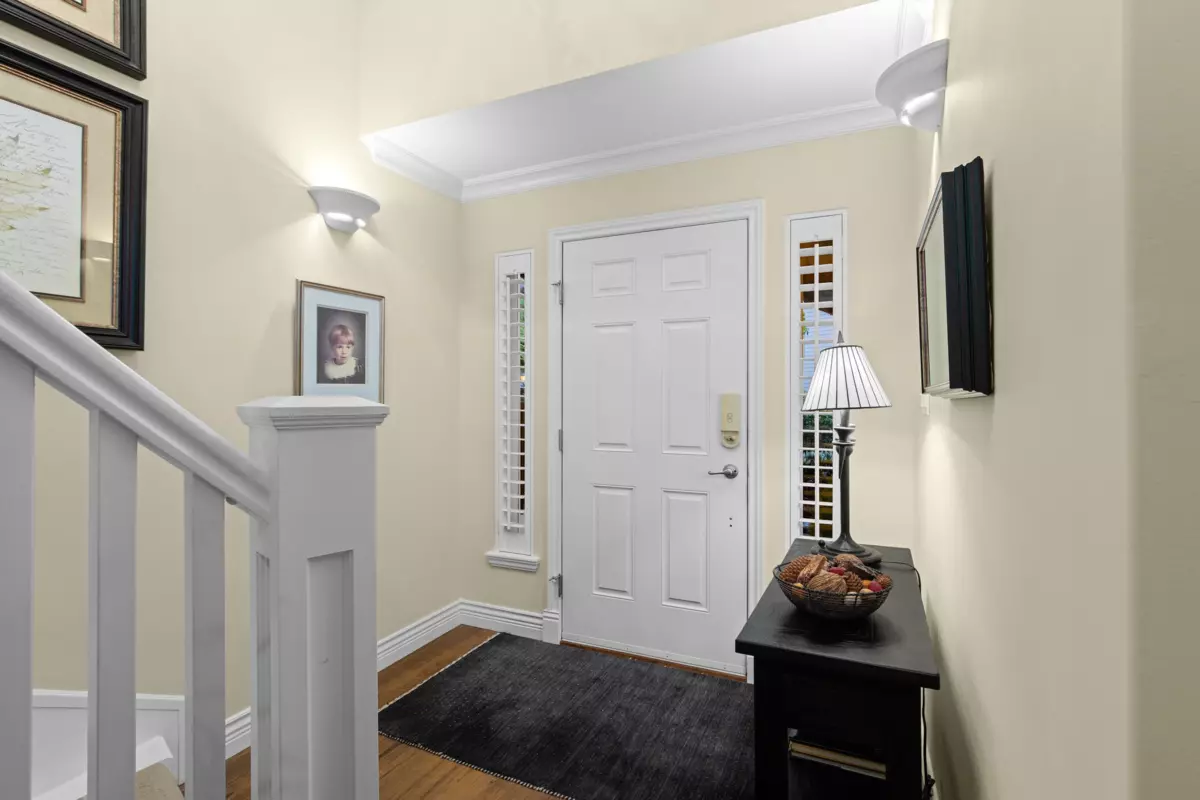 Family Room Photo of 6 Beach Drive, West Vancouver, BC