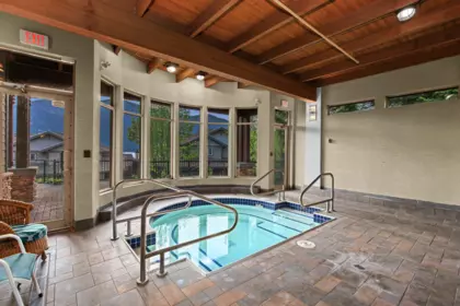 Garden / Landscaping Photo of 6 Beach Drive, West Vancouver, BC