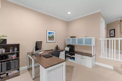 Mudroom Photo of 6 Beach Drive, West Vancouver, BC