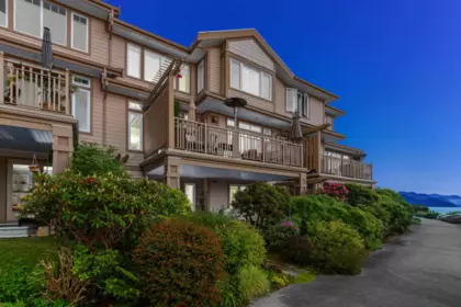 Outdoor Deck Photo of 6 Beach Drive, West Vancouver, BC