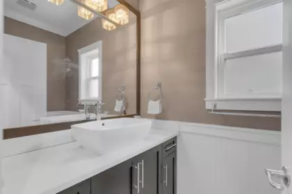 Primary Bathroom Photo of 21033 80a Avenue, Langley, BC
