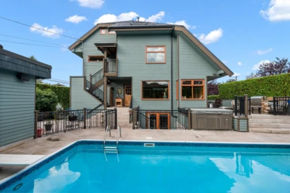 Hot Tub / Spa Photo of 3850 Point Grey Road, Vancouver, BC