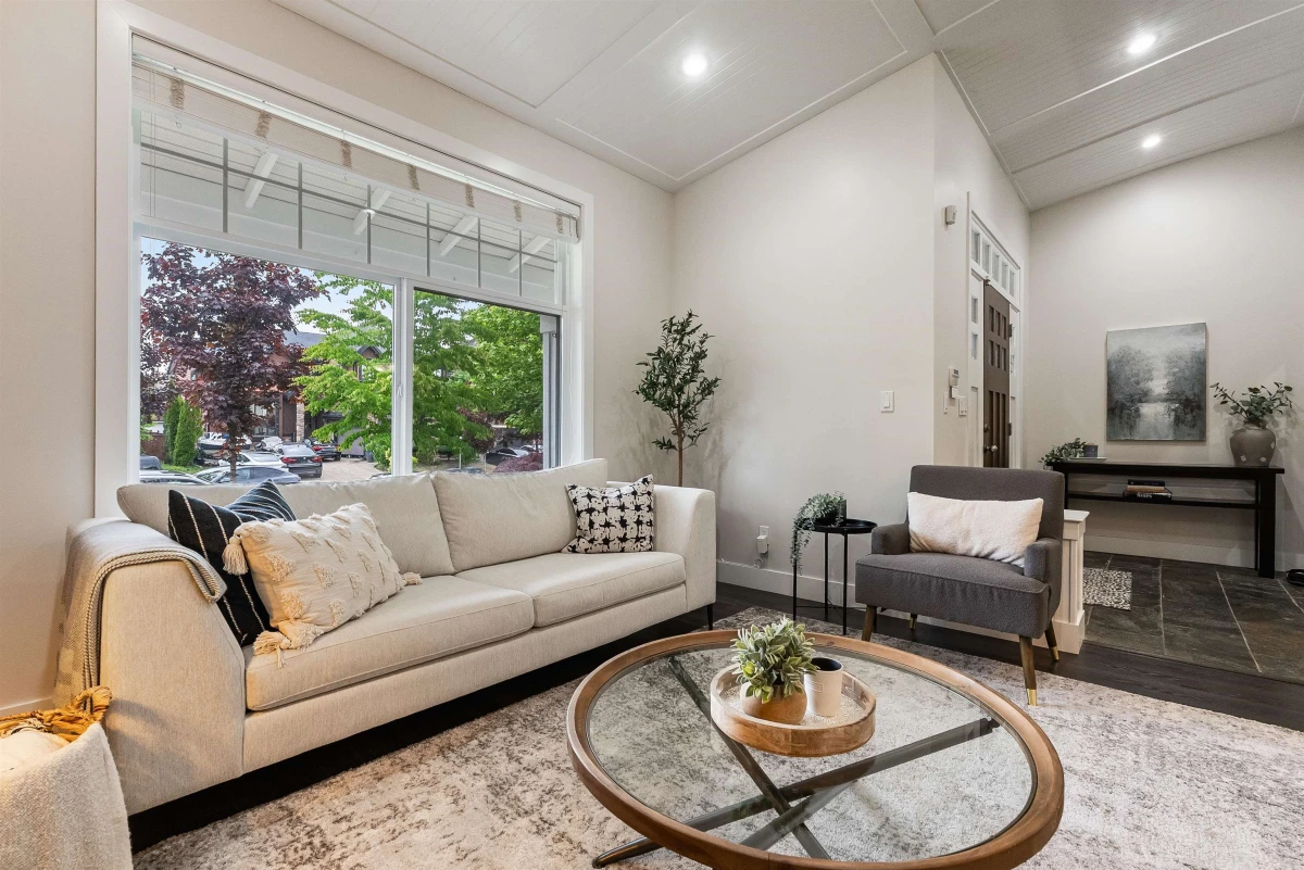 Living Room Photo of 16018 80a Avenue, Surrey, BC