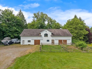 Hot Tub / Spa Photo of 29598 Galahad Crescent, Abbotsford, BC