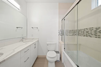 Primary Bathroom Photo of 9779 Steveston Highway, Richmond, BC
