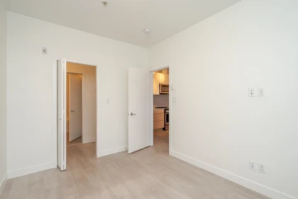 Mudroom Photo of 404 19567 64 Avenue, Surrey, BC