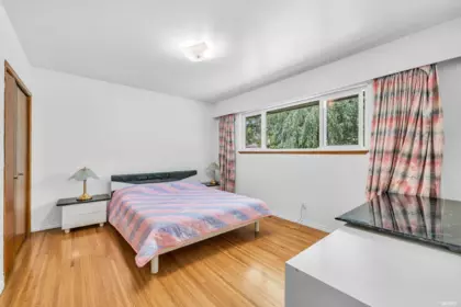 Bedroom 4 Photo of 580 W 64th Avenue, Vancouver, BC