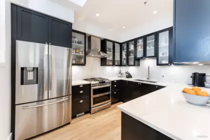 Guest Bathroom Photo of 1017 W 8th Avenue, Vancouver, BC
