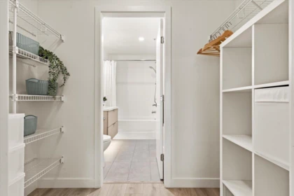Hallway Photo of 206 603 Regan Avenue, Coquitlam, BC
