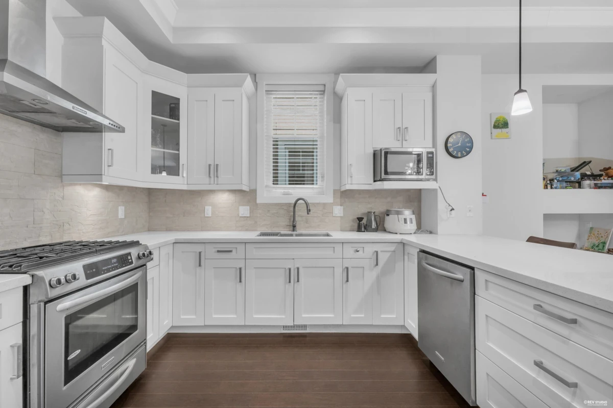 Family Room Photo of 2290 164a Street, Surrey, BC