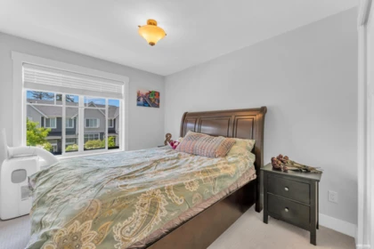 Basement Recreation Room Photo of 2290 164a Street, Surrey, BC
