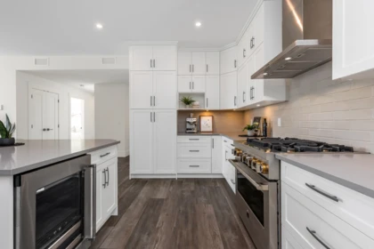 Kitchen Island Photo of 302 36545 Florence Drive, Abbotsford, BC