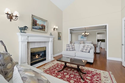 Kitchen Photo of 17139 102a Avenue, Surrey, BC