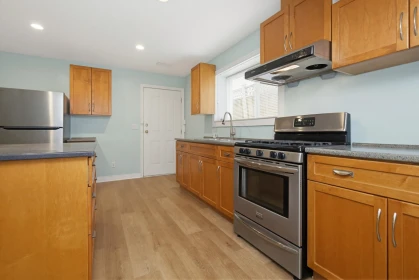 Laundry Room Photo of 46451 Ferguson Place, Chilliwack, BC