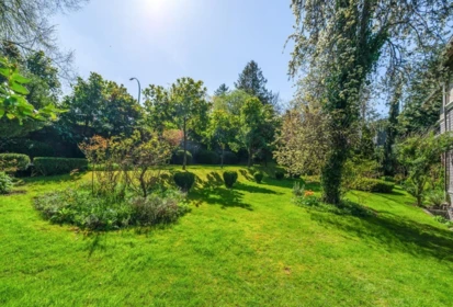 Garden / Landscaping Photo of 1650 Cedar Crescent, Vancouver, BC